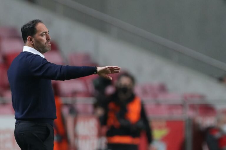 Santos faz sondagem por Ricardo Soares