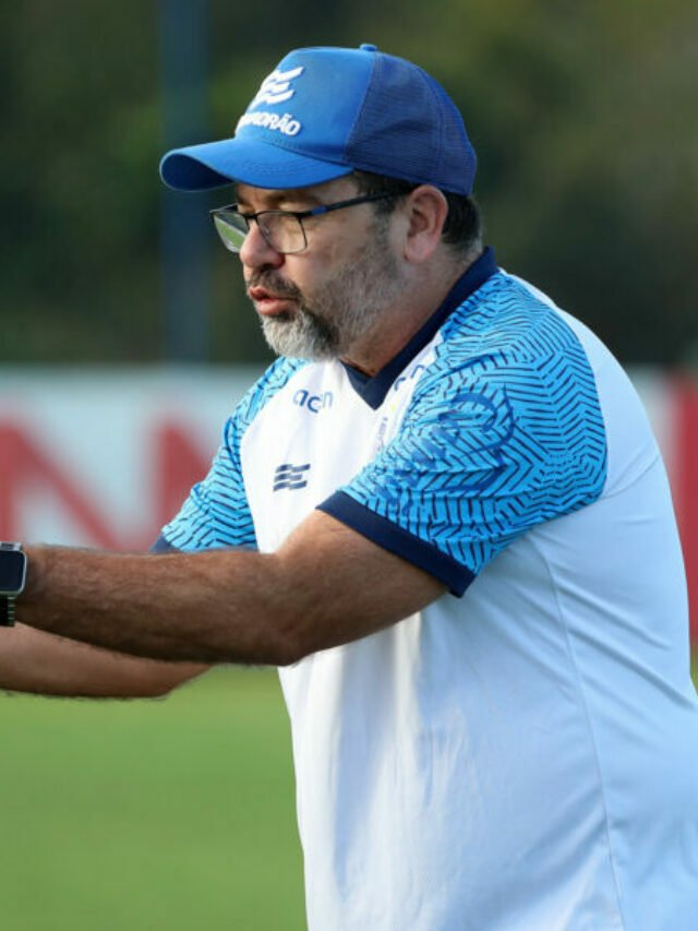 Bahia de Enderson não evolui e treinador é alvo de críticas