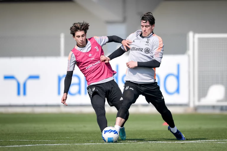 Arsenal prepara investida de R$ 586,6 milhões por dupla da Juventus