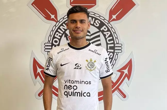 Presidente do Argentinos Juniors revela atraso de pagamento do Corinthians pela compra de Fausto Vera