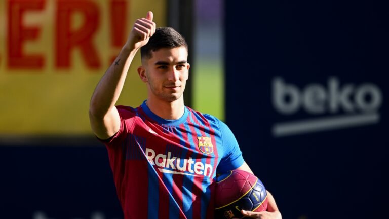 Ferran Torres comenta sobre busca pela titularidade no Barcelona e disputa com Raphinha