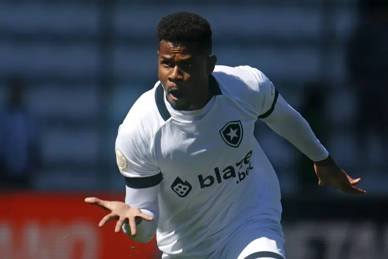 “Realização de um sonho”, diz Júnior Santos, do Botafogo; jogador deseja ficar no clube