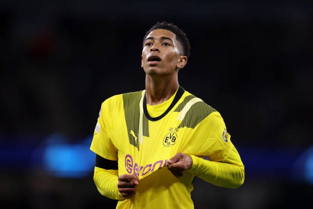 Liverpool pode envolver jogador em operação de contratação de Jude Bellingham