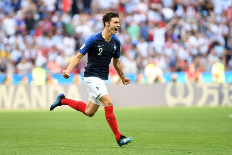 Pavard blinda treinador da Seleção Francesa após polêmicas entre atletas