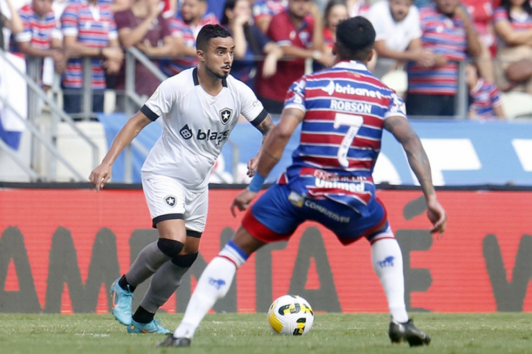 Cirurgia de Rafael é realizada com sucesso, diz Botafogo