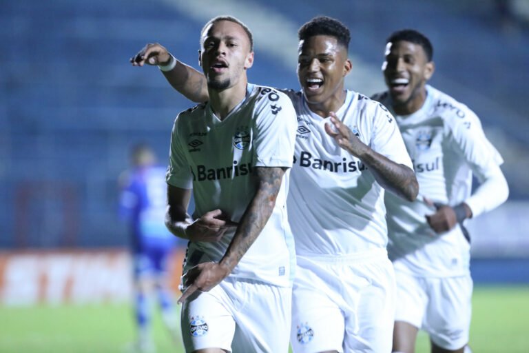 Grêmio derrota o Aimoré e segue 100% na Copa FGF