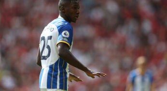 Chelsea pensa em contratar substituto para Kanté