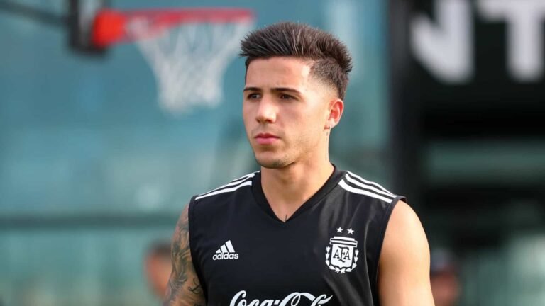 Liverpool segue interessado em destaque do Benfica