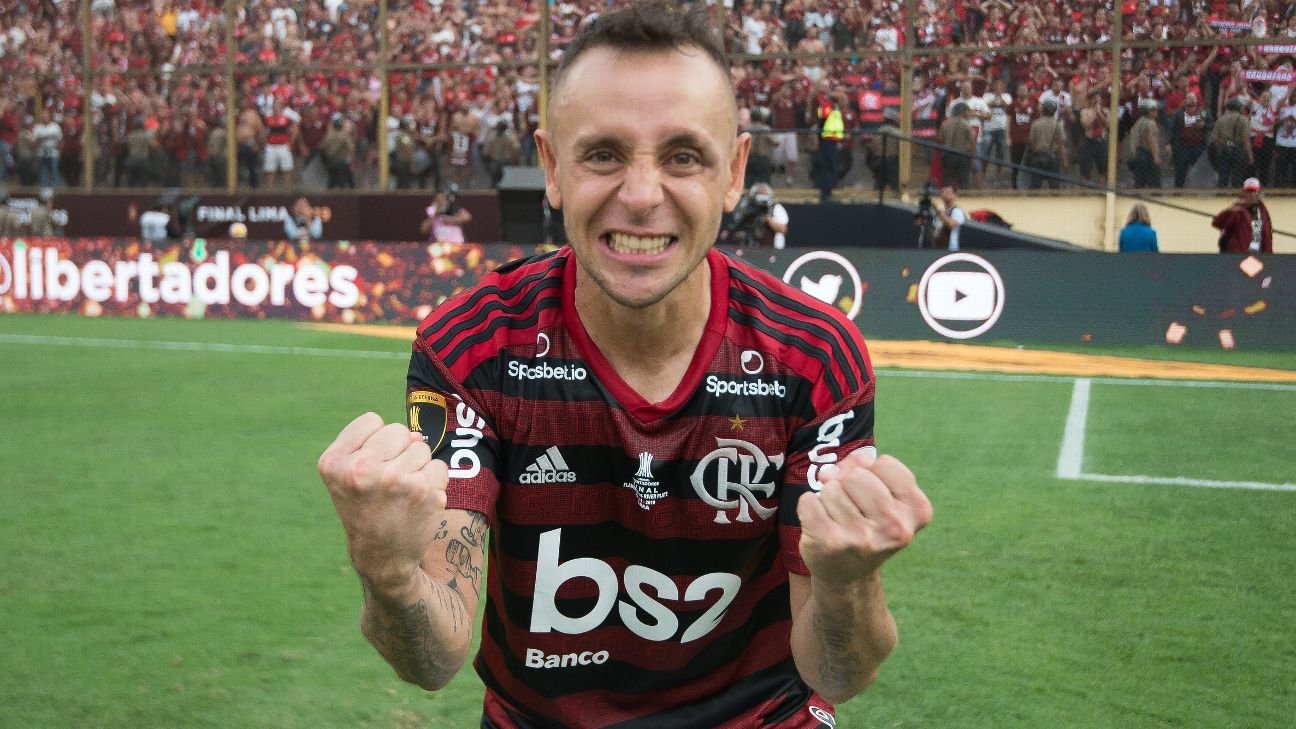 Craque do futebol mundial tentou ‘melar’ negociação entre Rafinha e Flamengo