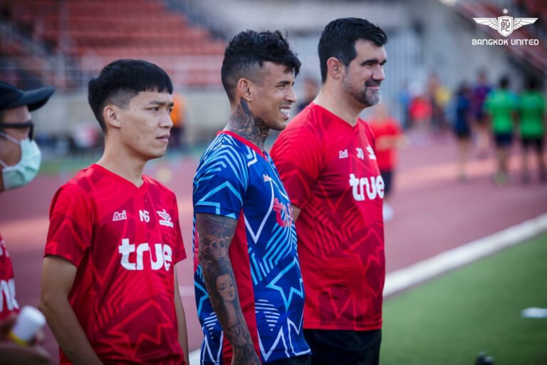 Vander comenta sobre bom momento com a camisa do Bangkok United