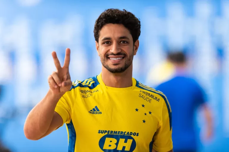 Cruzeiro é condenado em processo de R$ 13 milhões do zagueiro Léo