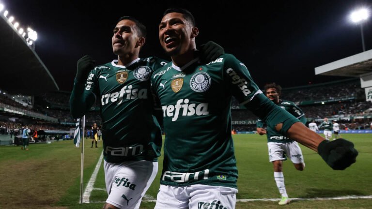 Palmeiras fecha acordo para renovar com Rony e Dudu