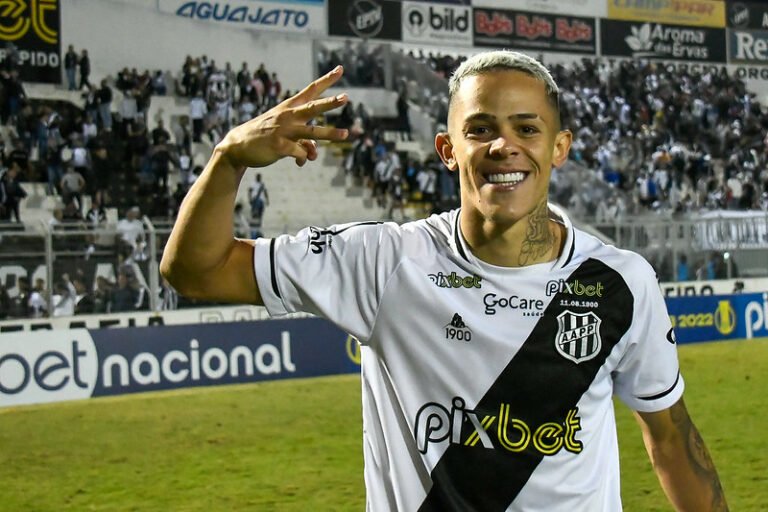 Empresário de jovem destaque da Ponte Preta indica acerto com o Flamengo para 2023