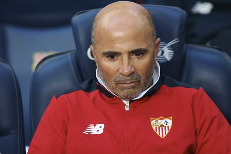 Jorge Sampaoli não descarta pedir reforços ao Sevilla