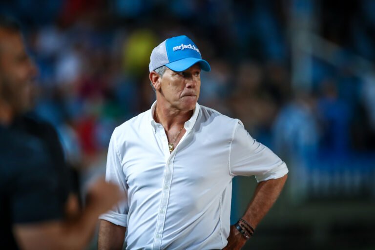 Renato Portaluppi dá declaração polêmica após derrota e irrita torcedor