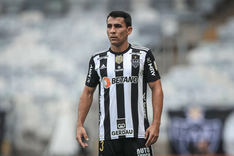 Atlético-MG planeja conversas com Krasnodar para manter Junior Alonso em 2023