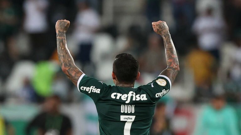 Palmeiras não responde contraproposta de Dudu e vê negociações travadas