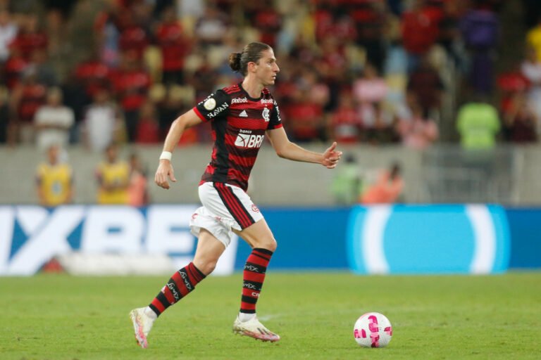 Flamengo tem quatro jogadores com futuro incerto