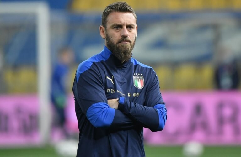 Ídolo da Roma, De Rossi é o novo treinador de clube italiano