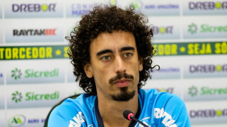 #PokoRescindido: Cuiabá rescinde contrato de Valdívia