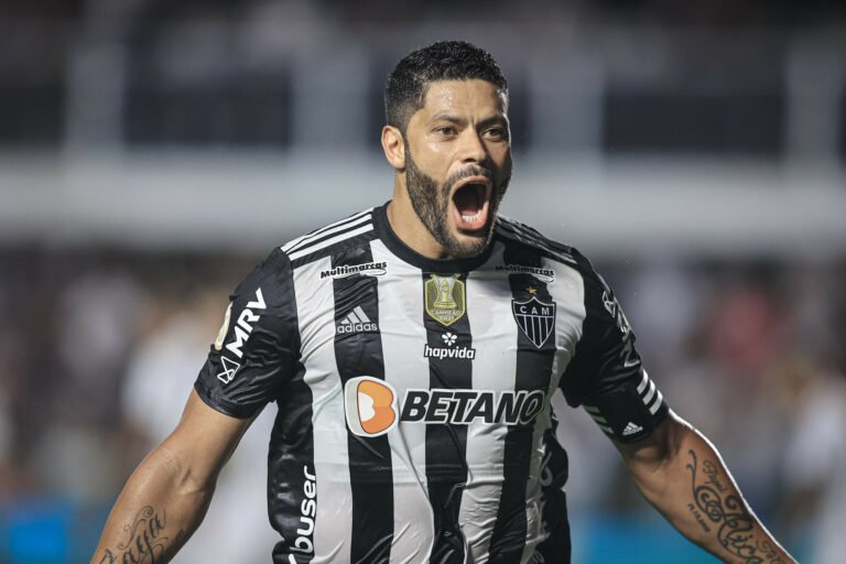 Hulk comenta sobre fim de ‘tabu’, e lesão sofrida contra o Santos