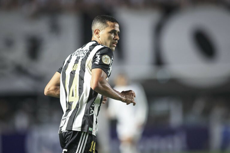 FIFA debate saída de Alan Kardec de clube chinês e advogado garante não haver riscos para o Atlético