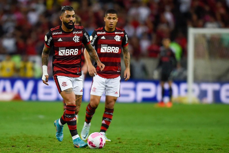 Flamengo tem quatro jogadores pendurados e que podem perder a final da Copa do Brasil