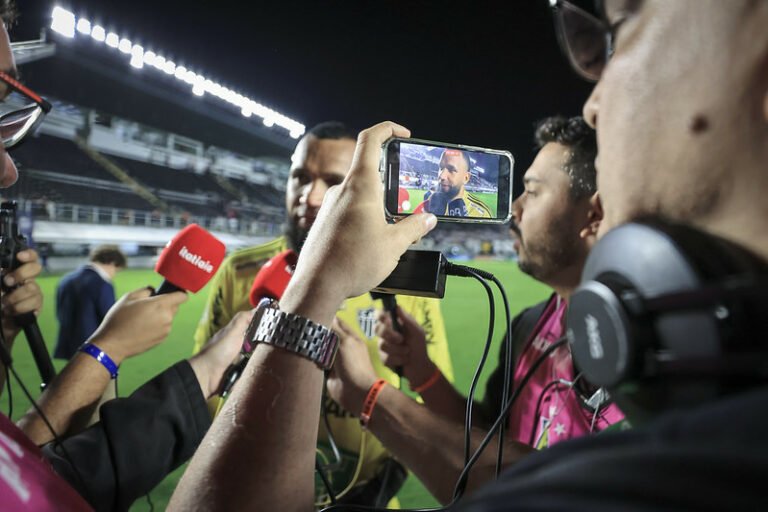 Éverson se declara a torcida atleticana: “O Galo é a minha casa”