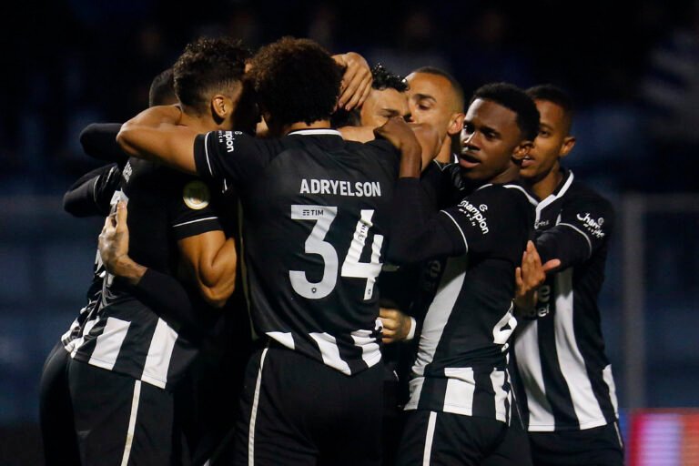 Botafogo precisa de apenas mais um ponto para ter o melhor desempenho como visitante de sua história no Brasileirão