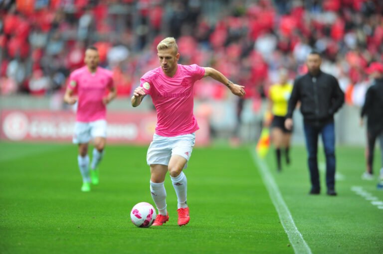 Flamengo descarta investida por Pedro Henrique, do Inter