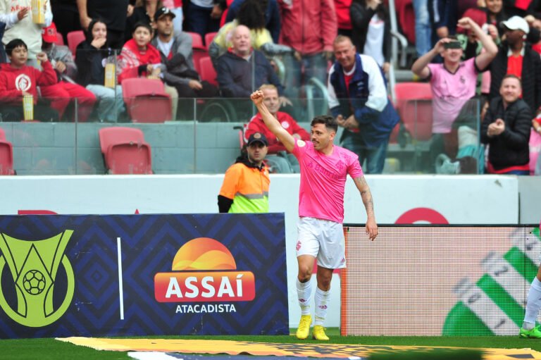 Maurício recebe sondagem de clubes estrangeiros e pode deixar o Internacional; veja detalhes