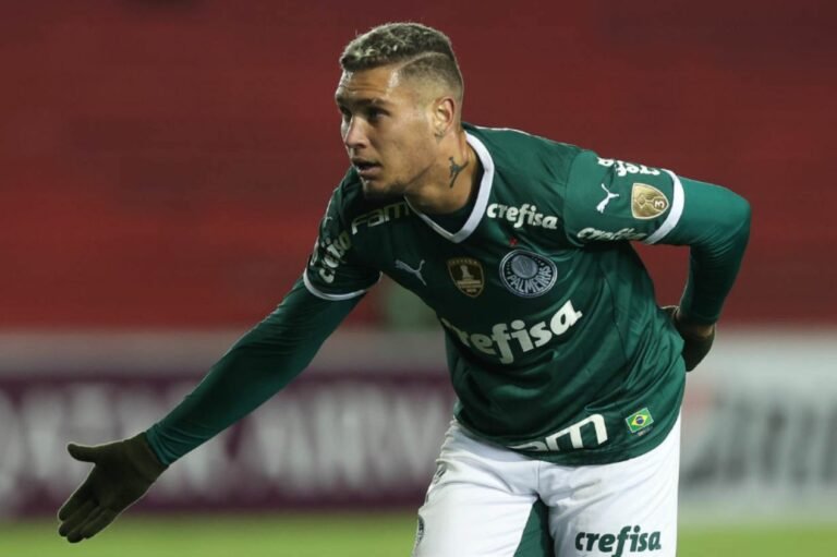 Internacional analisa a contratação de Rafael Navarro, do Palmeiras