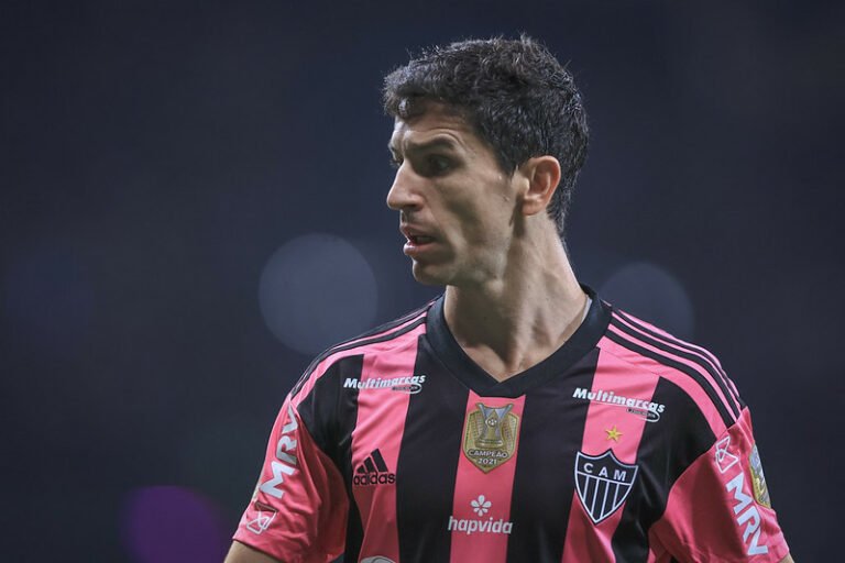 Por dívida com o River Plate, Atlético-MG sofre transferban na FIFA