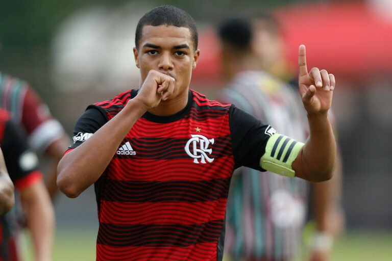 Clube da MLS demonstra interesse em jogador do Flamengo