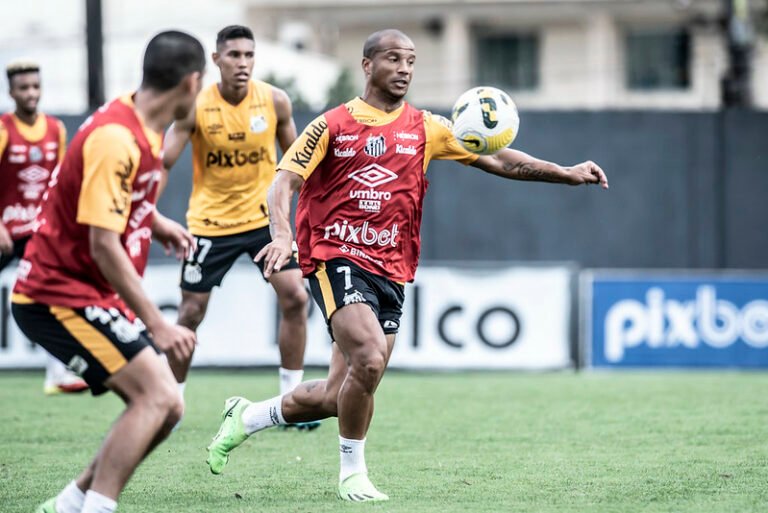 Sem descanso, elenco do Santos se reapresenta com baixas, dúvidas e prováveis retornos, para enfrentar o Flamengo