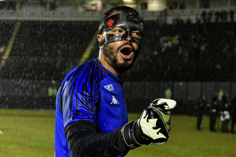 Vasco garante três nomes do elenco atual para a próxima temporada, diz jornalista