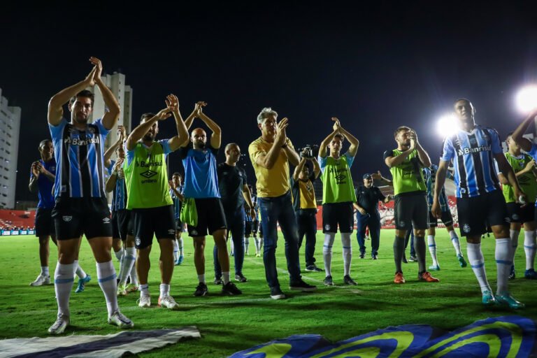 Grêmio paga bicho milionário pelo acesso
