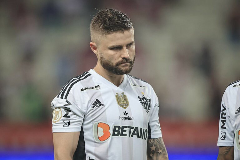 Vice-artilheiro do Atlético na temporada, Sasha completa um turno inteiro sem marcar gols no Brasileirão