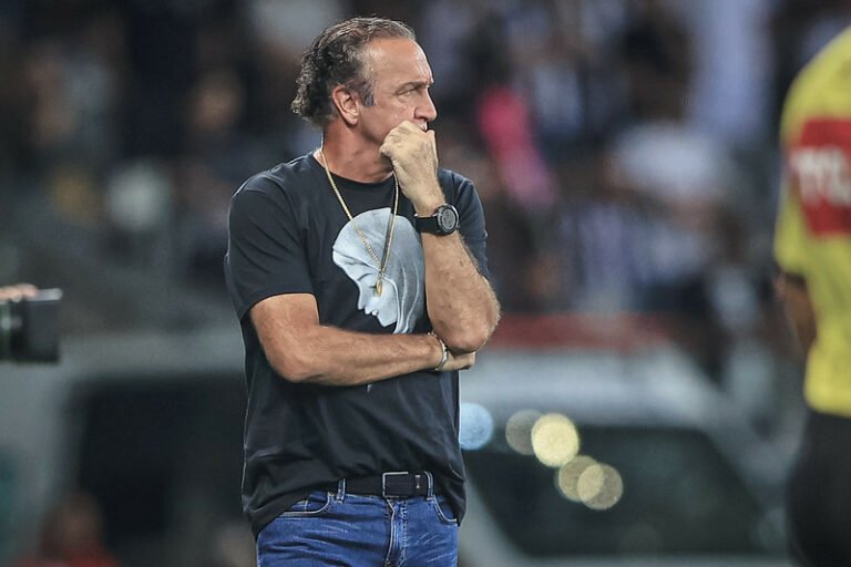 Atlético-MG chega a quinze rodadas seguidas em 7º lugar no Brasileirão e pode garantir vaga na Libertadores