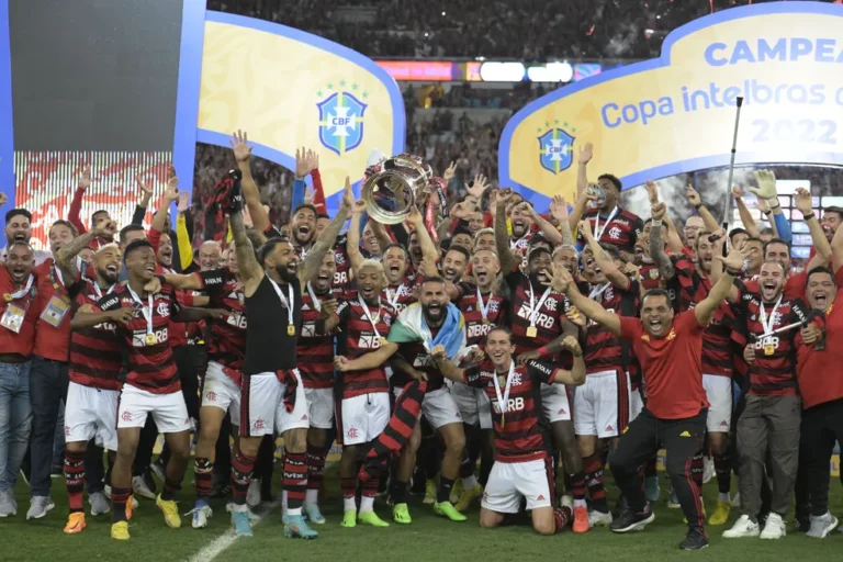 Flamengo chega a 22 títulos e é o clube brasileiro mais vitorioso no século XXI