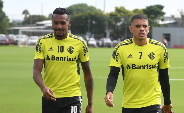 Internacional planeja usar Edenilson e Taison como moedas de troca para economizar em 2023