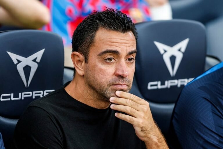 Após eliminação, Xavi afirma: “Eu realmente acho que LaLiga está no mesmo nível que a Premier League”.