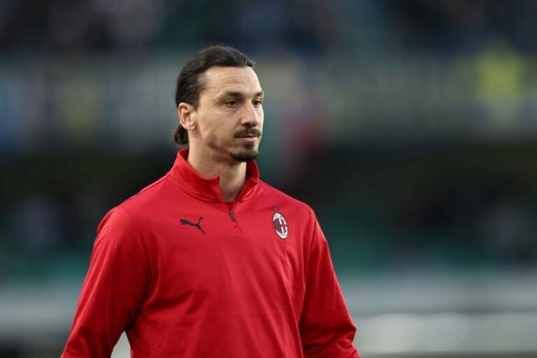 Ibrahimovic critica PSG e o trio Messi, Neymar e Mbappé