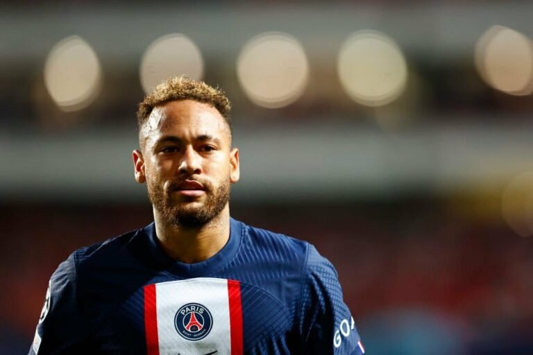 Após empate e confusão no fim do jogo, Neymar manda recado ao Benfica