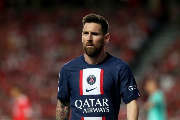 Com desconforto na panturrilha, Messi é desfalque no PSG pela Champions