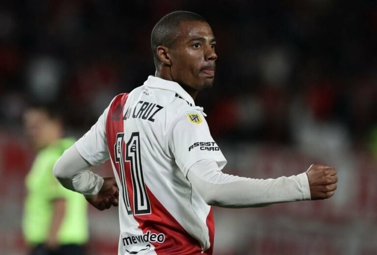 Flamengo, Palmeiras e três clubes brasileiros monitoram De La Cruz