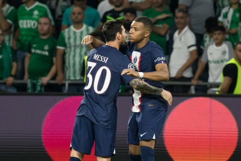 Messi ‘domina’ vestiário do PSG e gera incômodo em Mbappé