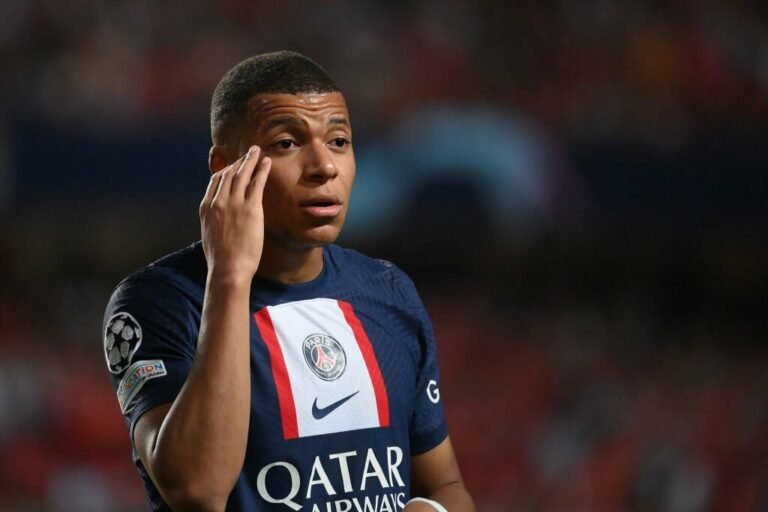 Liverpool é admirado por Mbappé, mas alto custo do atacante afasta o clube, diz jornalista