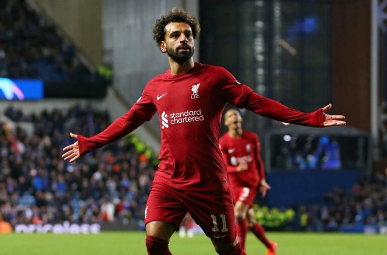 Salah faz história ao marcar o hat-trick mais rápido da história da Champions League e se torna o artilheiro por clubes ingleses no torneio