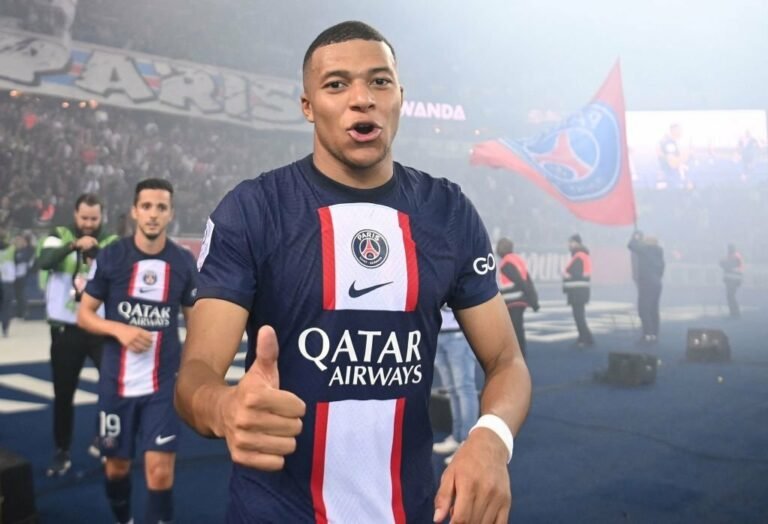 Mbappé recebeu quantia astronômica para renovar com PSG